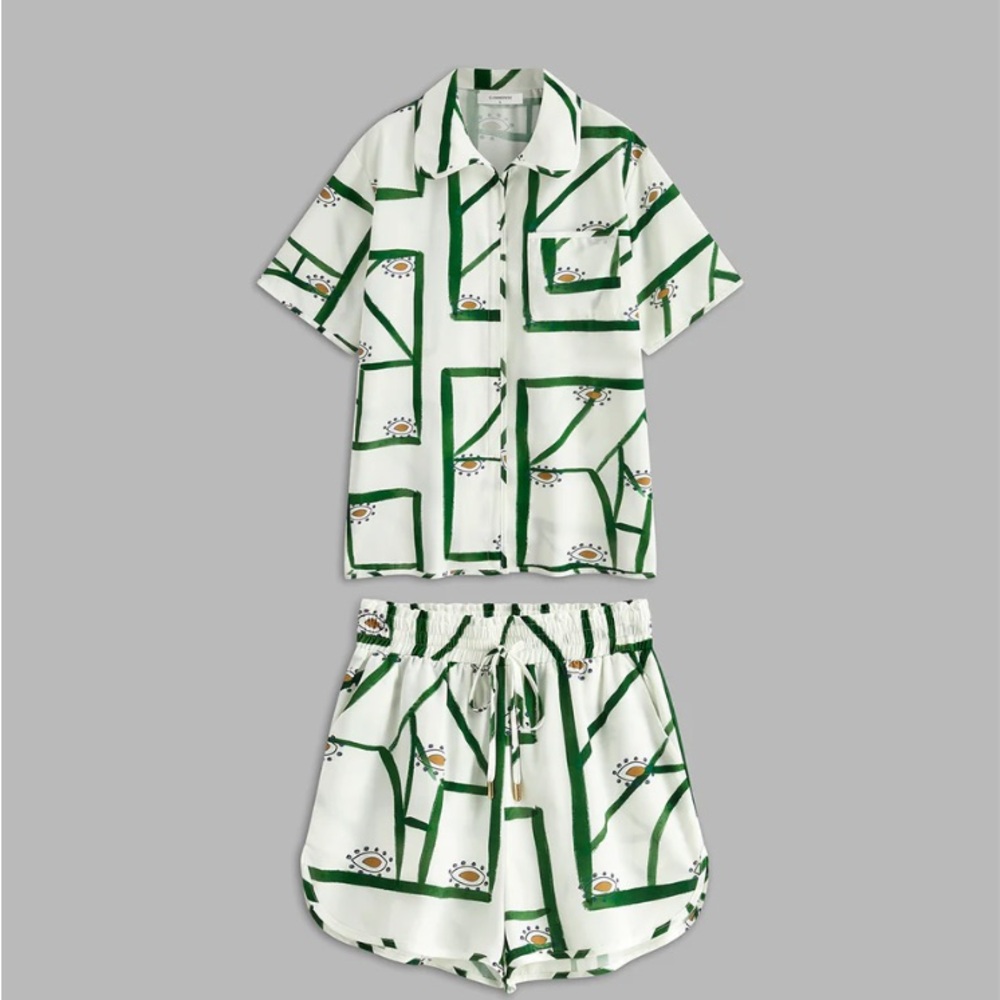 Green and White Patterned Shirt and Shorts Set - Picture 2 of 9